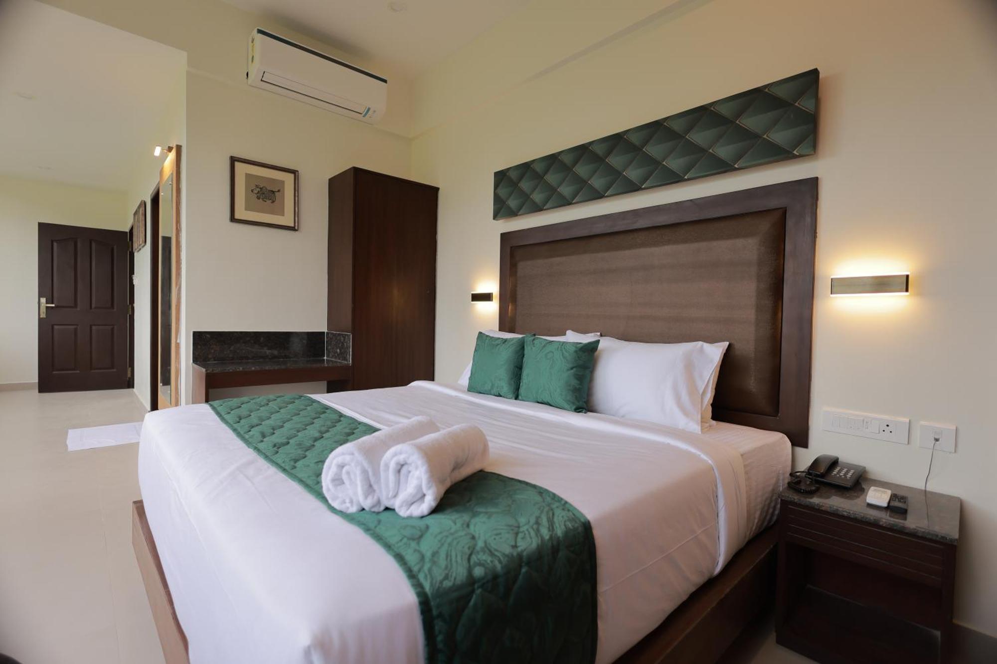 Hotel Aavudai Grand Aralvaimozhi Extérieur photo