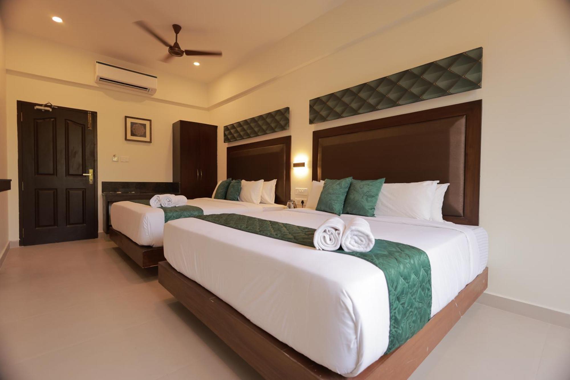 Hotel Aavudai Grand Aralvaimozhi Extérieur photo